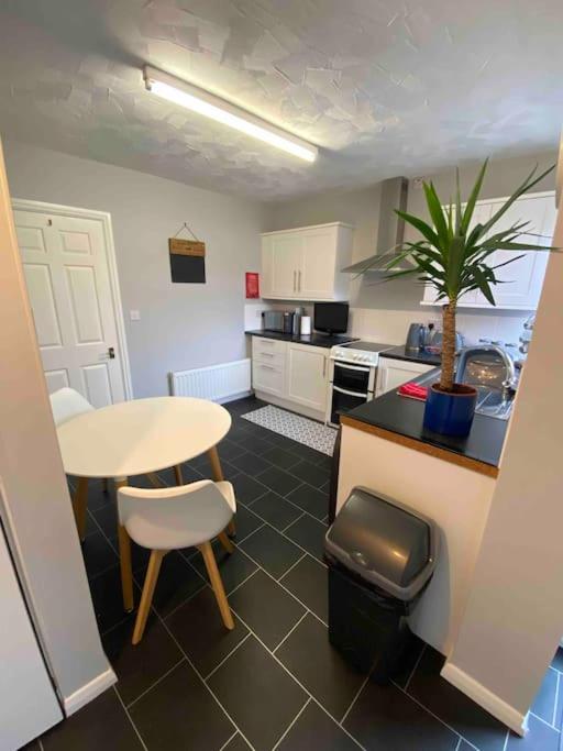 Seaside 2 Bed Townhouse, Near Cleethorpes Station Villa Buitenkant foto